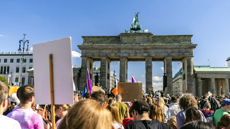 Demonstration vor dem Brandenburger Tor